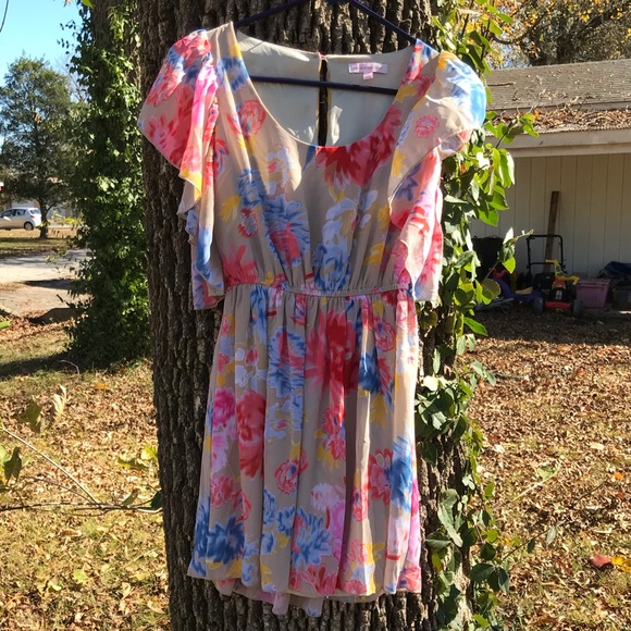 Margo & Sebastian floral flutter sleeve dress - Picture 2 of 13